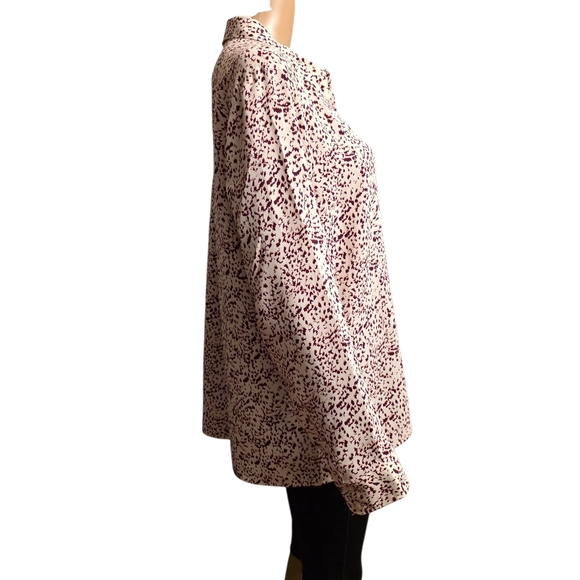 Express Poerofini Women's White and Maroon Patterned Blouse Size L - Picture 4 of 13